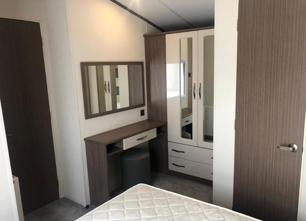 Caravan Hire Golden Sands Sea Front Kinmel Bay Exterior photo